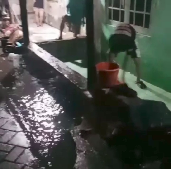 Warga Kampung Karet, Kebanjiran Saat Hujan Deras, Diduga Saluran Air Ditutup Pabrik 1 Screenshot 20251230 2224112 Klik Pantura