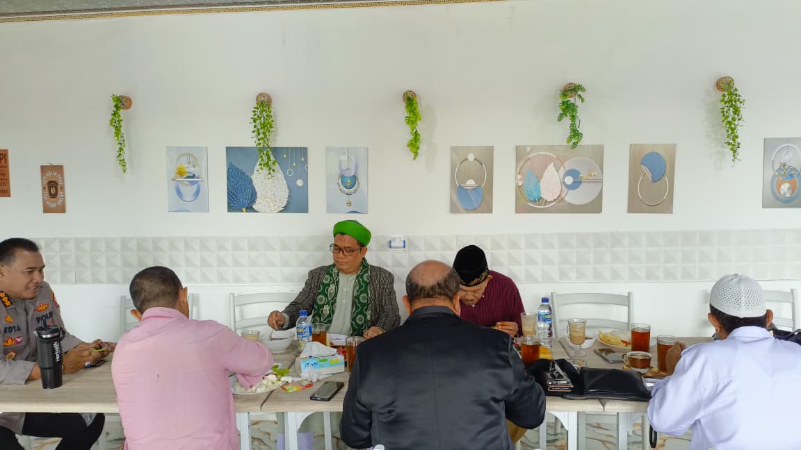 Sultan Banten ke-18 Terpikat Kelezatan Rabeg Cafe Raja di Sela Pembahasan HPN 2026 2 IMG 20260202 WA0185 Klik Pantura