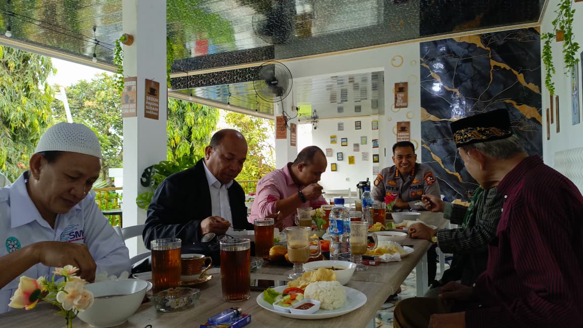 Sultan Banten ke-18 Terpikat Kelezatan Rabeg Cafe Raja di Sela Pembahasan HPN 2026 1 IMG 20260202 WA0187 Klik Pantura