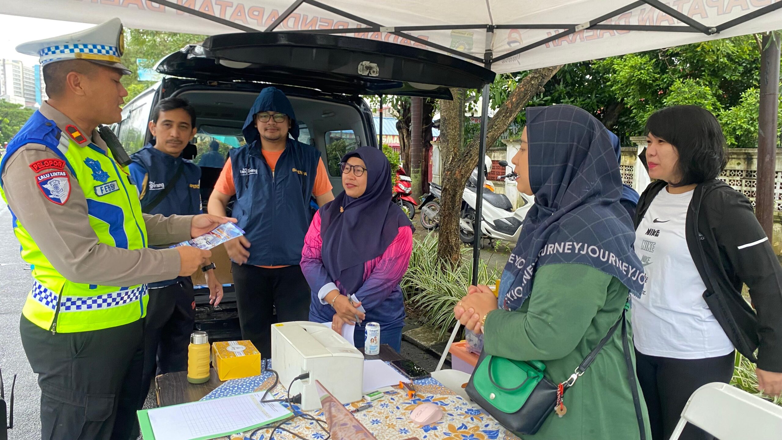 Satlantas Tangerang Kota Manfaatkan Stan DLH untuk Sosialisasi Keselamatan Berlalu Lintas 2 IMG 20260209 WA0150 scaled Klik Pantura