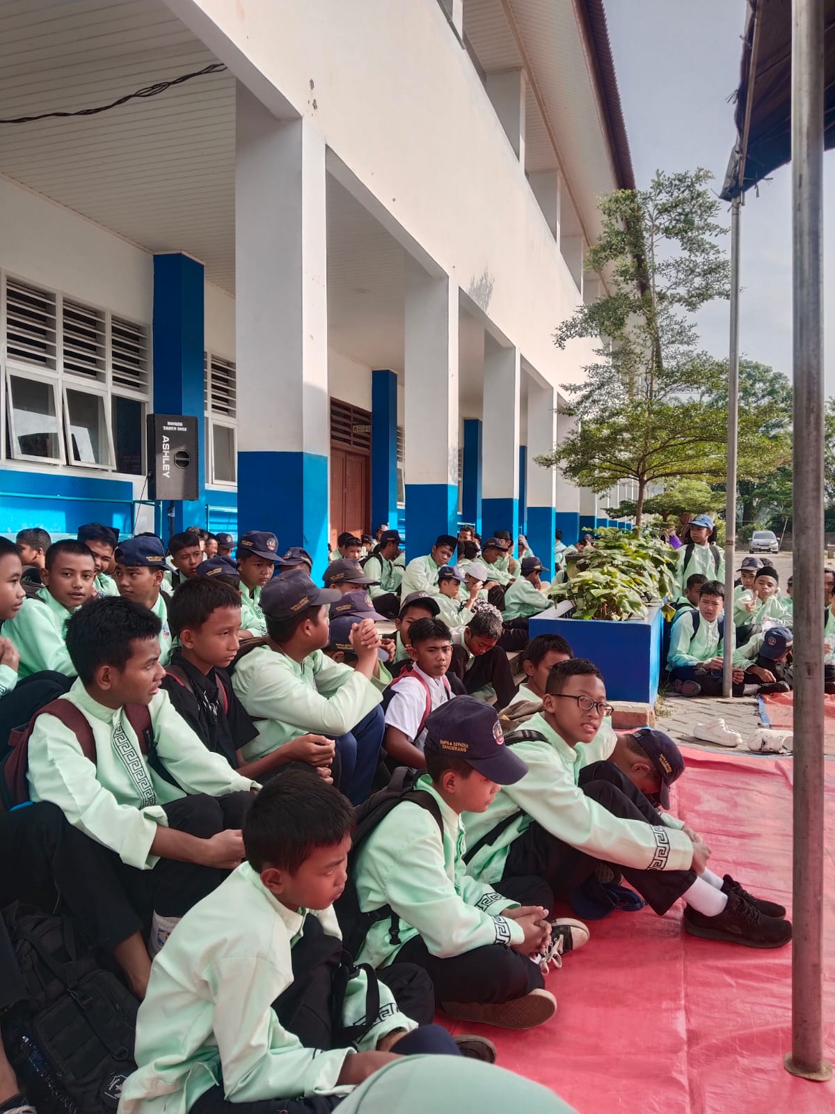 SMPN 4 Sepatan Gelar Peringatan Isra Mi’raj, Siswa Antusias Sambut Bulan Suci Ramadhan 2 IMG 20260212 WA0032 Klik Pantura