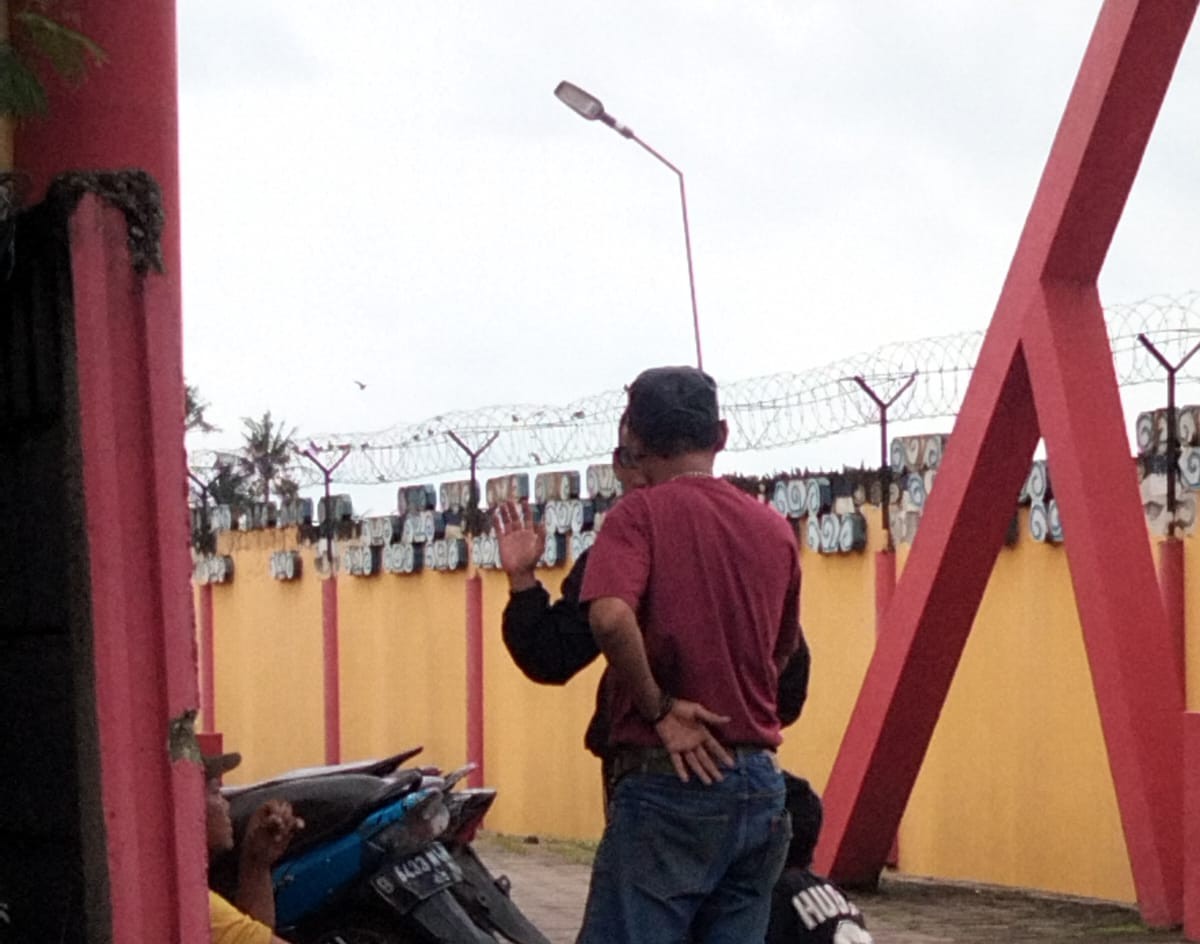 Pembuangan Sampah Ilegal, Tangerang Selatan ke Kabupaten Tangerang Terancam Sanksi UUD Perda 2 IMG 20260216 WA00242 Klik Pantura