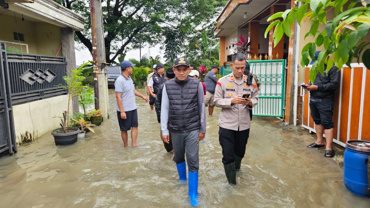 Camat Sepatan Bersama Kapolsek Tinjau Perumahan Residen Pisangan Jaya 2 IMG 20260309 WA0116 Klik Pantura