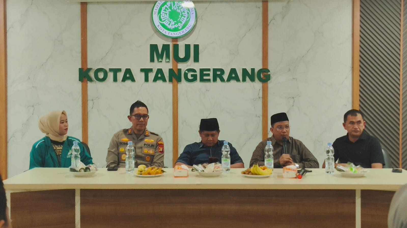 Sinergi Tanpa Batas, Polres Metro Tangerang Kota Pererat Hubungan dengan Mahasiswa Lewat Halal Bihalal dan Bakti Sosial 2 IMG 20260326 WA0132 Klik Pantura