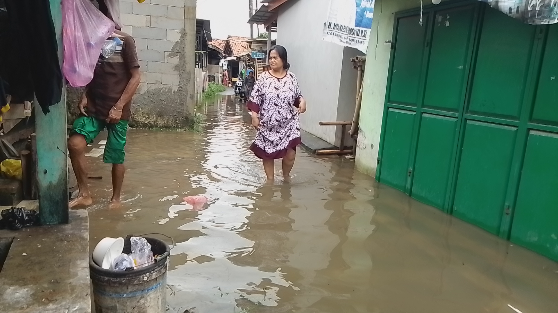 Warga Pondok Jaya Terendam Banjir, Minta Dibuatkan Saluran Air ke Sungai Anak Cisadane 2 IMG 20260308 095208 Klik Pantura