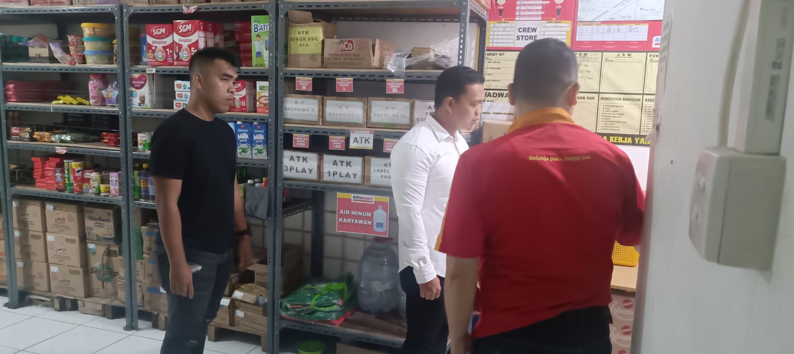 Perampokan di Minimarket Solear, Polsek Cisoka Lakukan Penyelidikan 1 IMG 20260522 WA0085 Klik Pantura