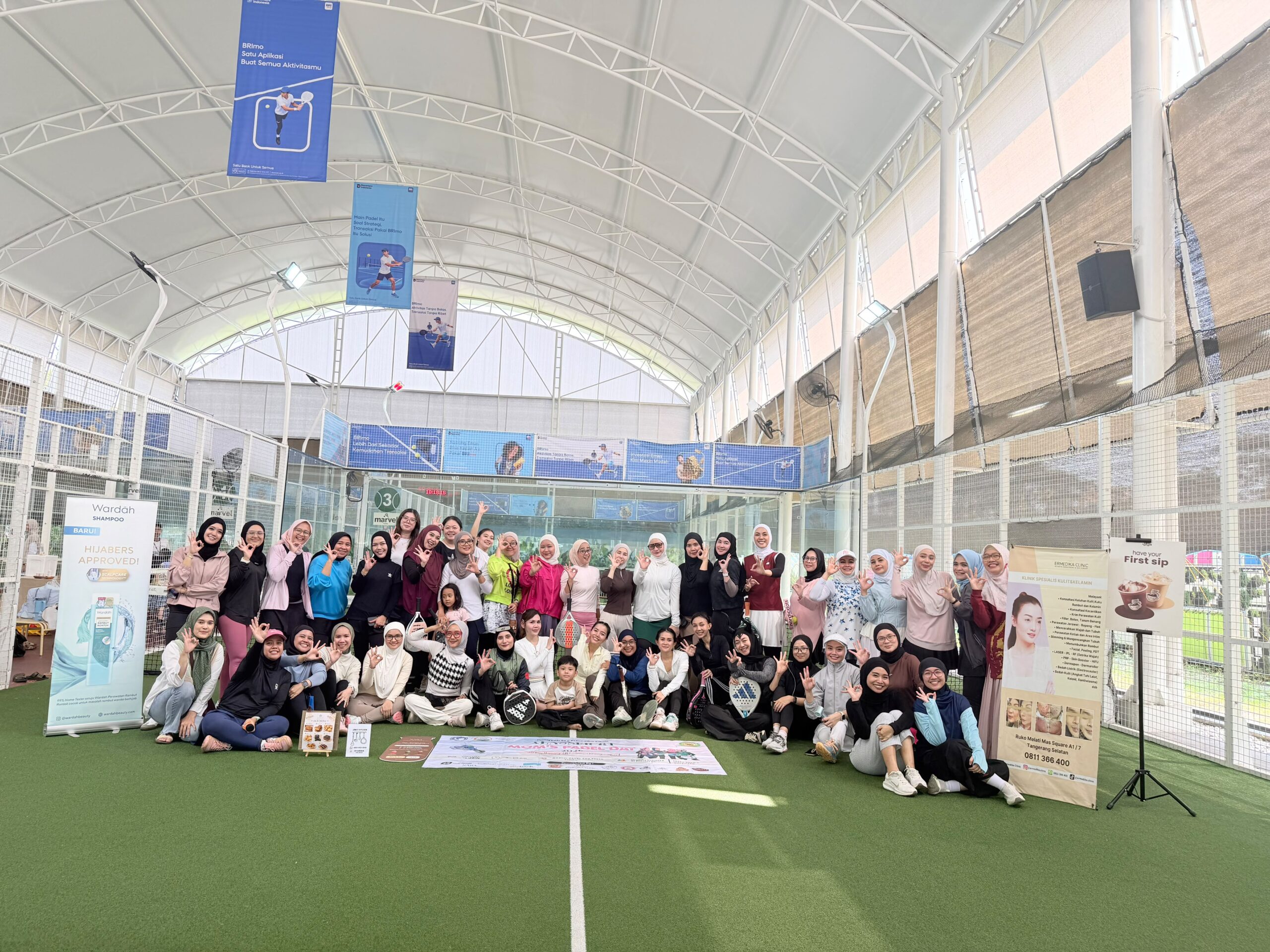 Gandrungi Olahraga Urban, Orang Tua Murid Al-Azhar 61 Summarecon Serpong Unjuk Kekompakan Lewat Padel 1 IMG 20260611 WA0054 scaled Klik Pantura