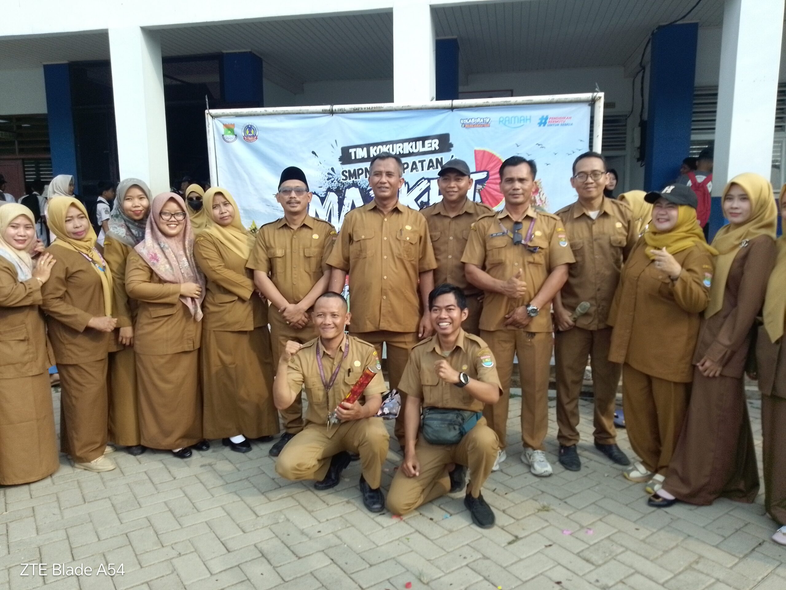 SMPN 4 Sepatan Gelar Market Day “Rasa Nusantara”, Hadirkan Jajanan Tradisional hingga Kreasi Kekinian 2 IMG 20260615 082755 scaled Klik Pantura
