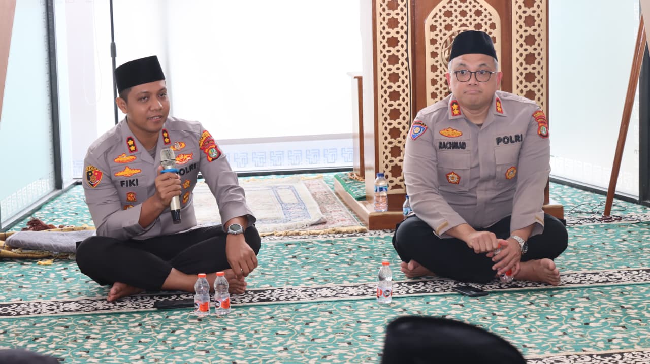 Jumat Curhat di Masjid Al Fattah, Wakapolres Tangerang Ajak Warga Cegah Tawuran dan Kejahatan Anak 1 IMG 20260821 WA0043 Klik Pantura