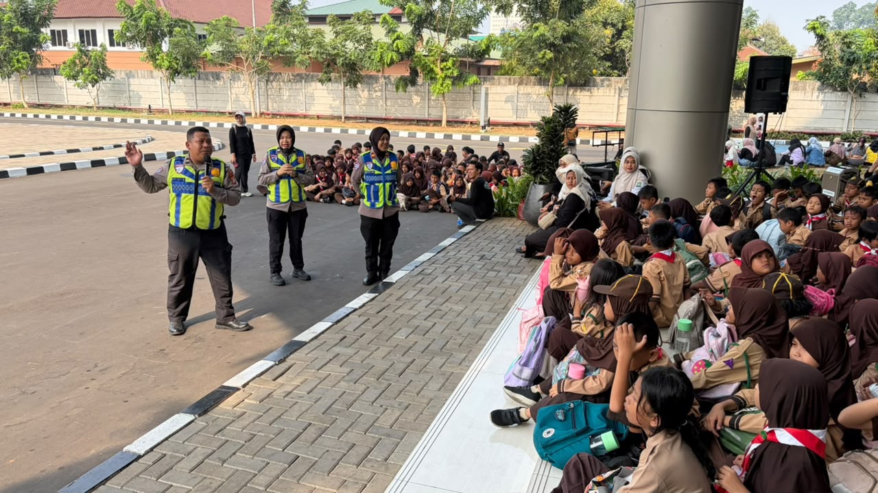 Tanamkan Disiplin dan Cegah Perundungan Sejak Dini, Polres Metro Tangerang Kota Terima Kunjungan 237 Siswa SD Negeri Sukasari 3 1 IMG 20261014 WA0053 Klik Pantura